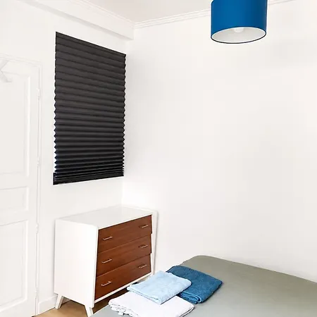 Bright And Cozy In Apartment *